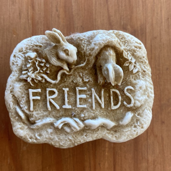 Hen-Feathers Best Friends Rabbit Trinket Box - Picture 4 of 7